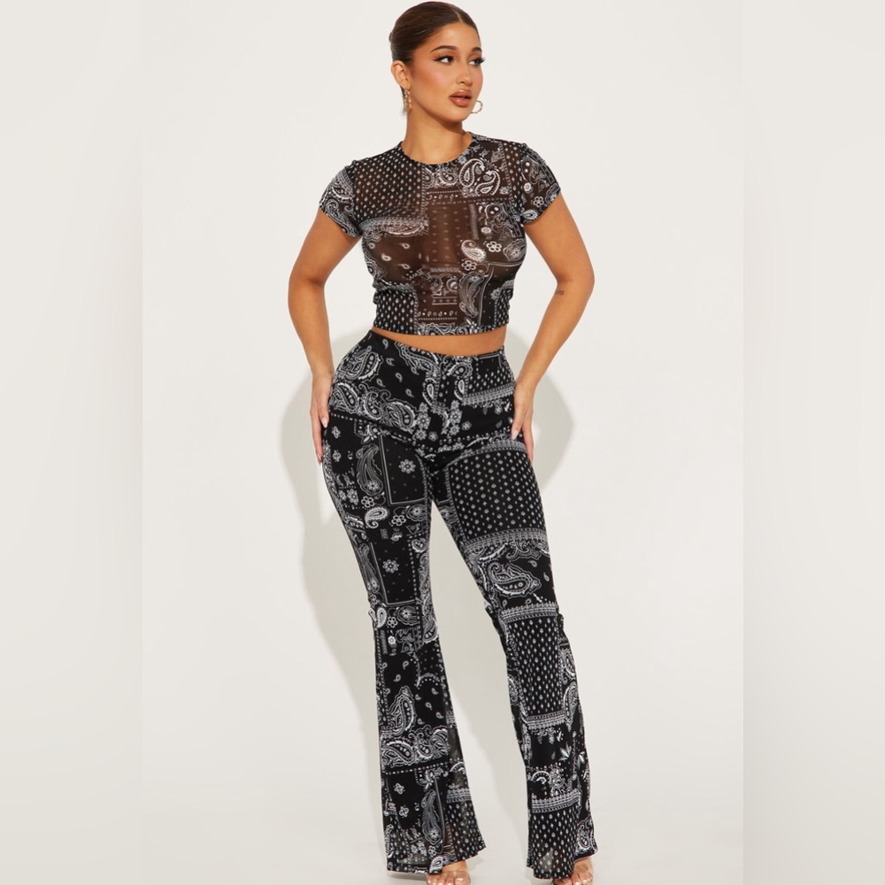 New with tags. Fashion Nova Black & White “Might go Mesh” pant set. Size medium.